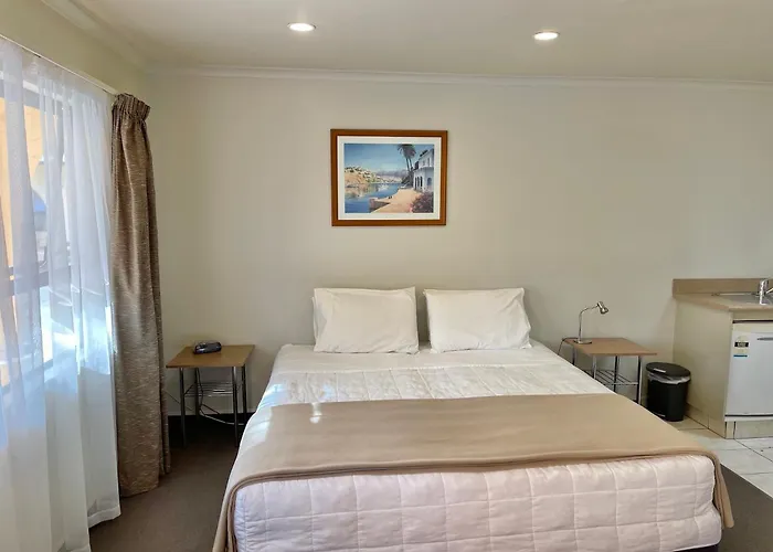 Hobson\'S Choice Motel
