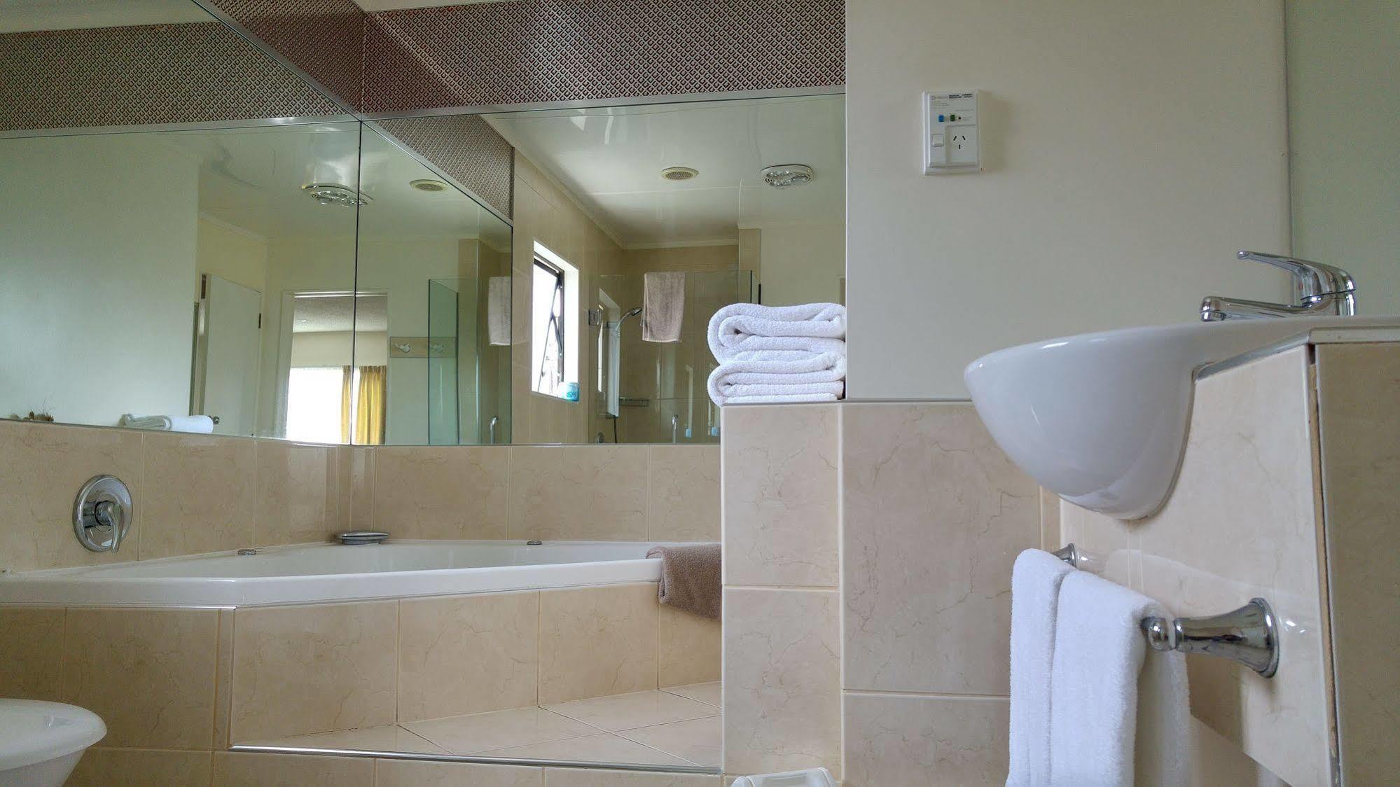 Motel Hobson's Choice 4*